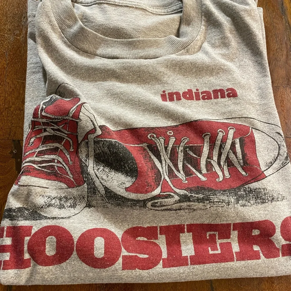 Indiana Hoosiers Graphic T-Shirt Medium - Picture 5 of 5